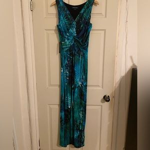 NWT Knot Front Sleeveless Printed Maxi Dress.